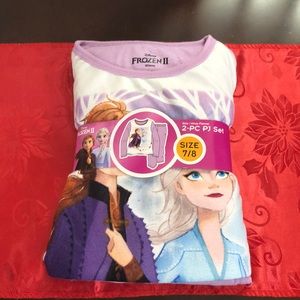 New girl 3 pc- PJ set Disney Frozen ll, size 7/8.